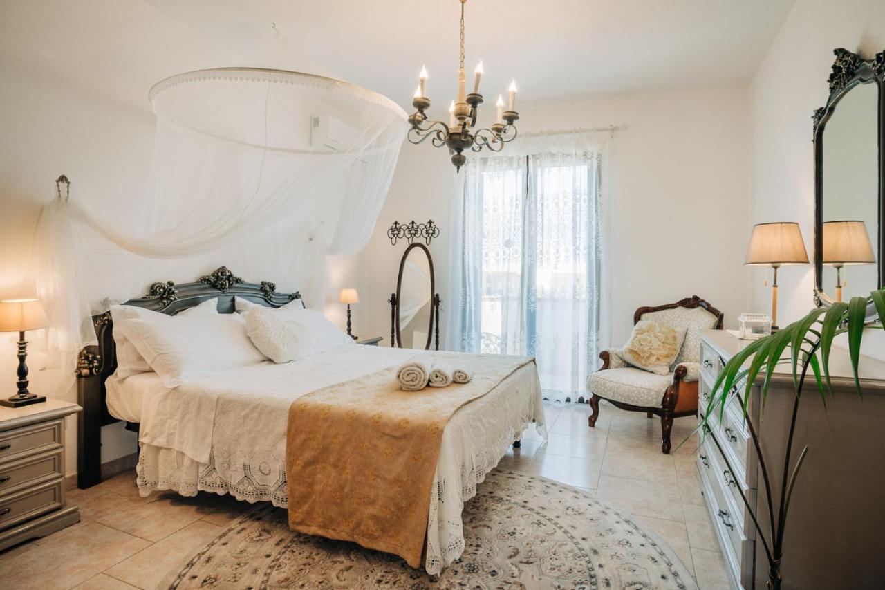 Juniper Bay Bed and Breakfast Portoscuso Buitenkant foto