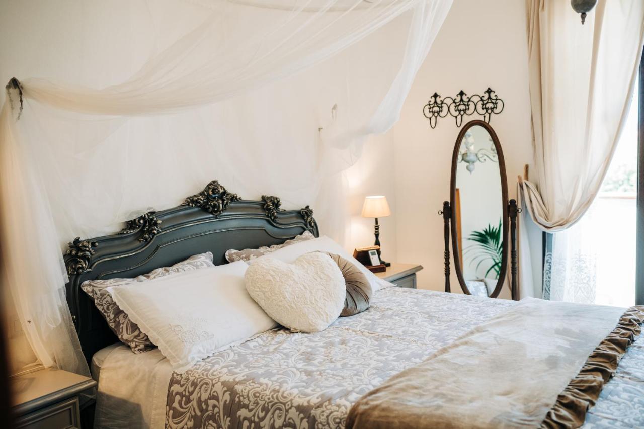 Juniper Bay Bed and Breakfast Portoscuso Buitenkant foto